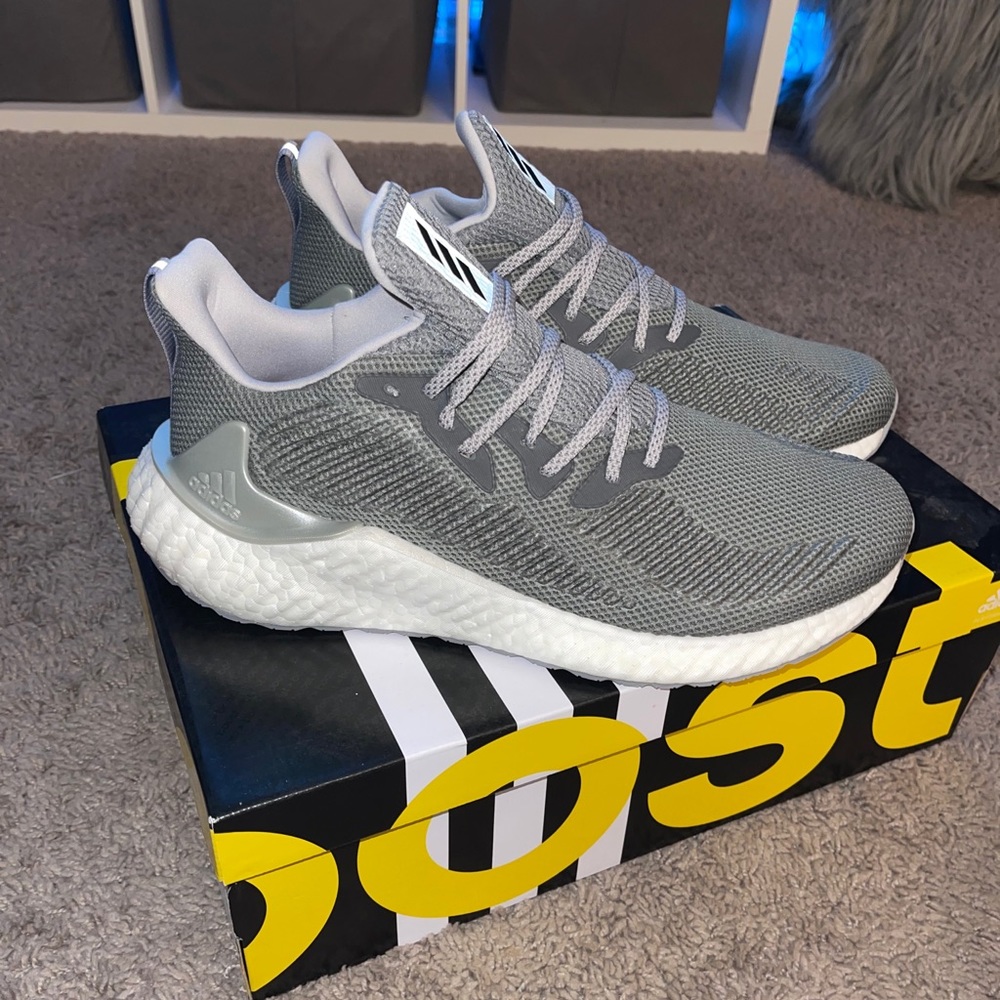 Adidas Alphaboost